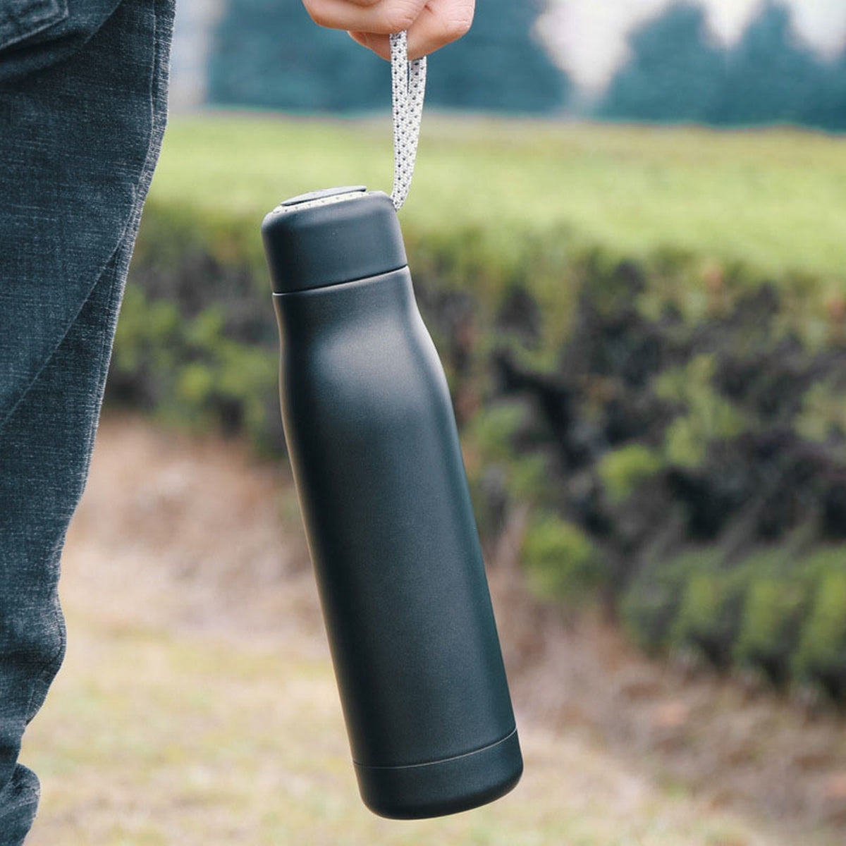 Insulated Stainless Steel Sports Bottle, 18.5 oz Double-Wall Leak-Proof, Blue - Image 6